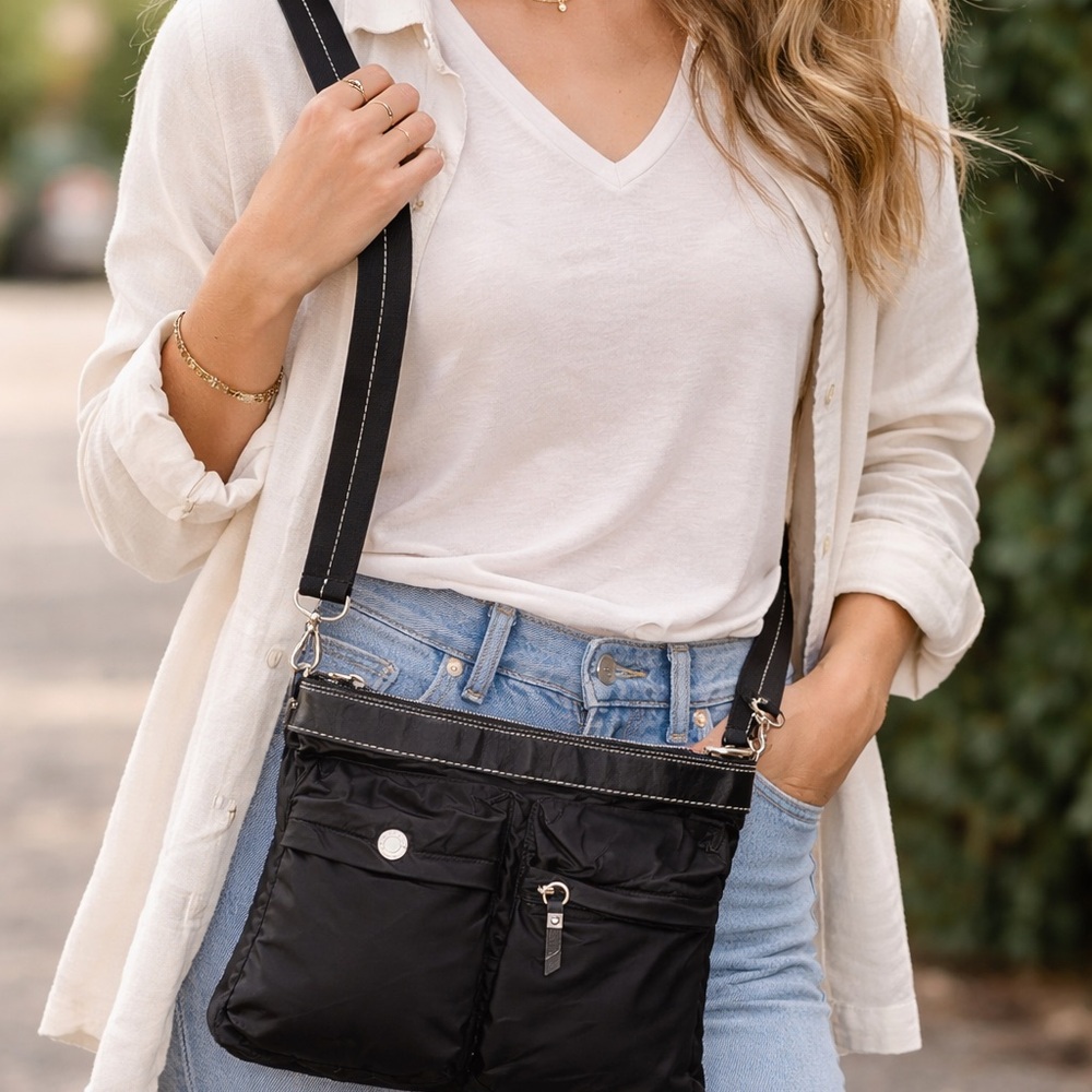 Coach Y2K Black Nylon Crossbody Bag Multi Pocket with Gold Hardware Lightweight